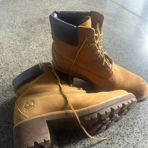 Timberland Brown Lace-Up Winter Boots - Picture 3 of 5